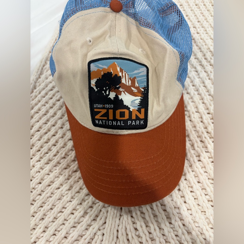 GC Zion National Park Utah Men's Retro Vintage 1909 Stitch Patch Trucker Cap - Picture 3 of 7